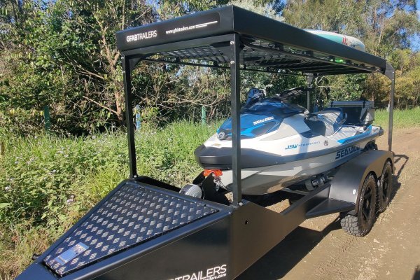 Black Offroad Sportski Trailers