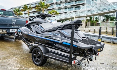 GFAB Alloy Single Black Jetski Trailer - rear view with Yamaha Wave Runner GFAB Alloy Single Black Jetski Trailer - rear view with Yamaha Wave Runner